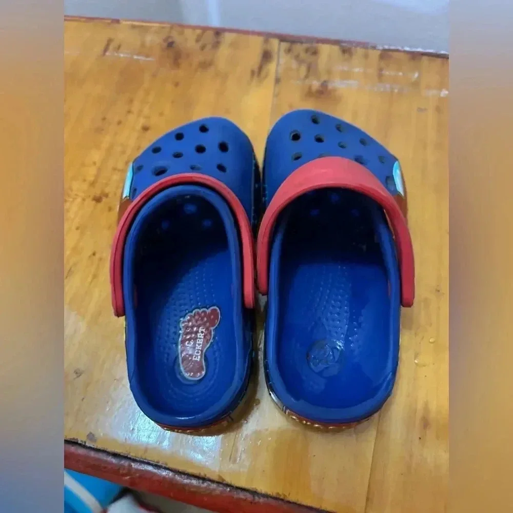 Crocs rocket C 6/7-great condition